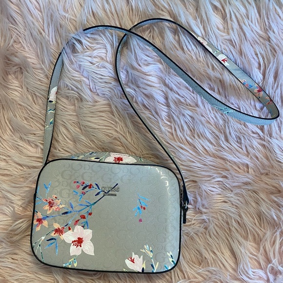 Guess Floral Crossbody Purse - Picture 2 of 12